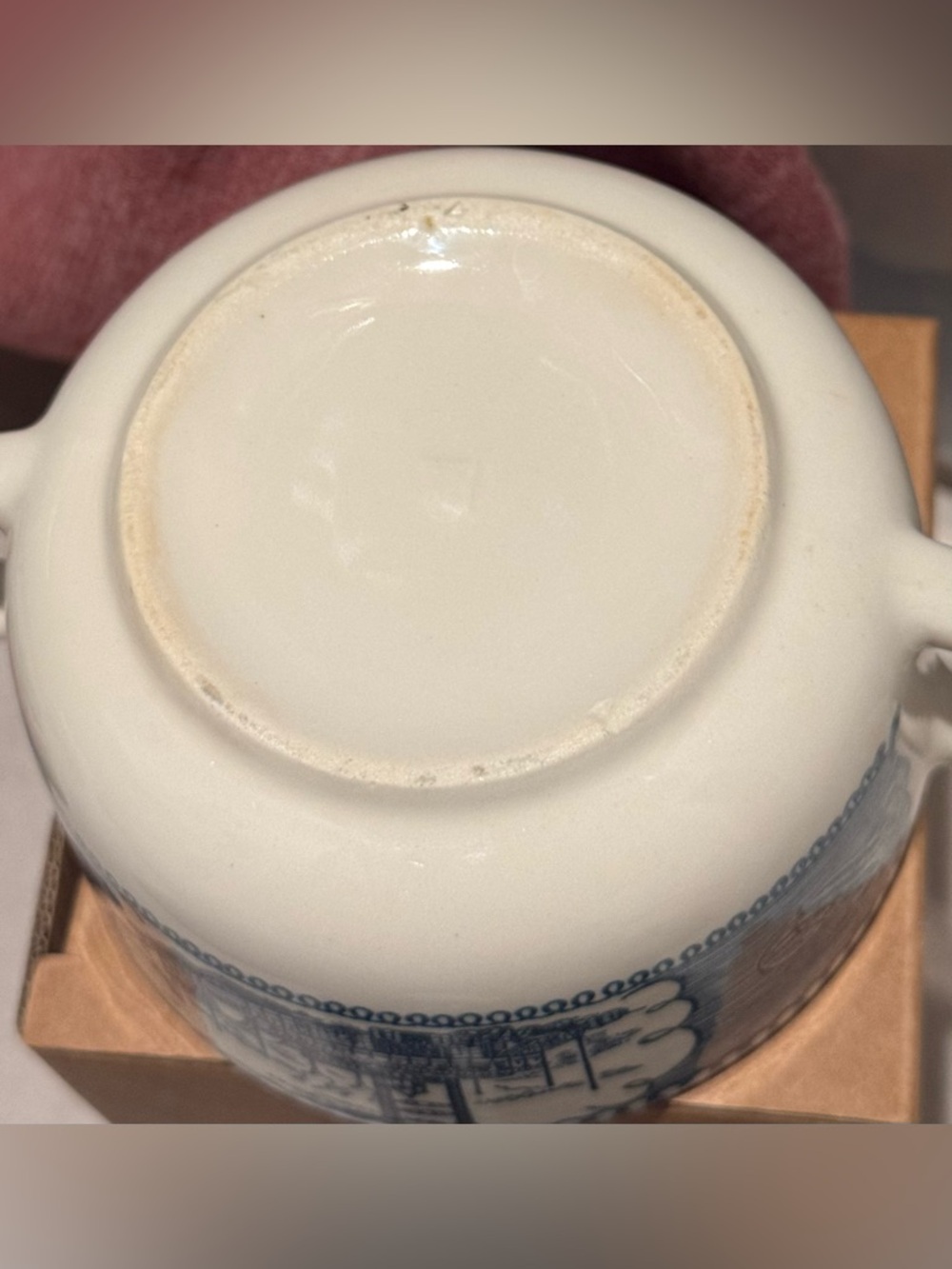 SOLD! -Currier & Ives Blue & White Sugar Bowl w/ Lid & Plate – Vintage - Picture 14 of 14